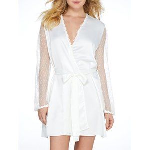 Flora Nikrooz Showstopper Robe Ivory - XS